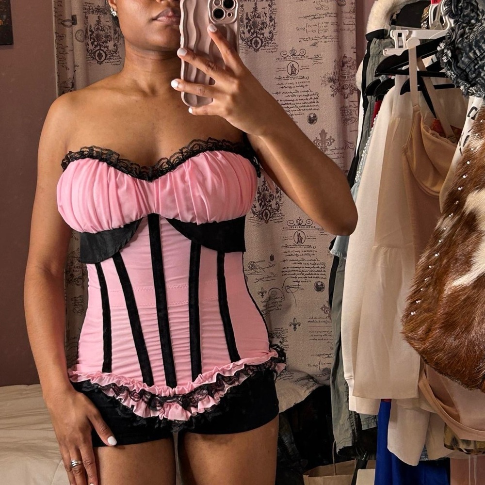 pink and black coquette corset